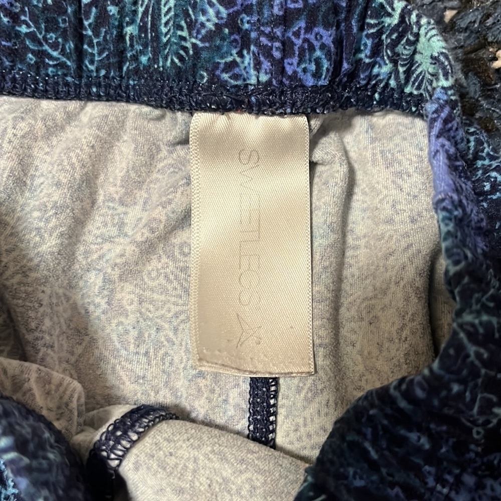 Snowflake leggings - Picture 2 of 3